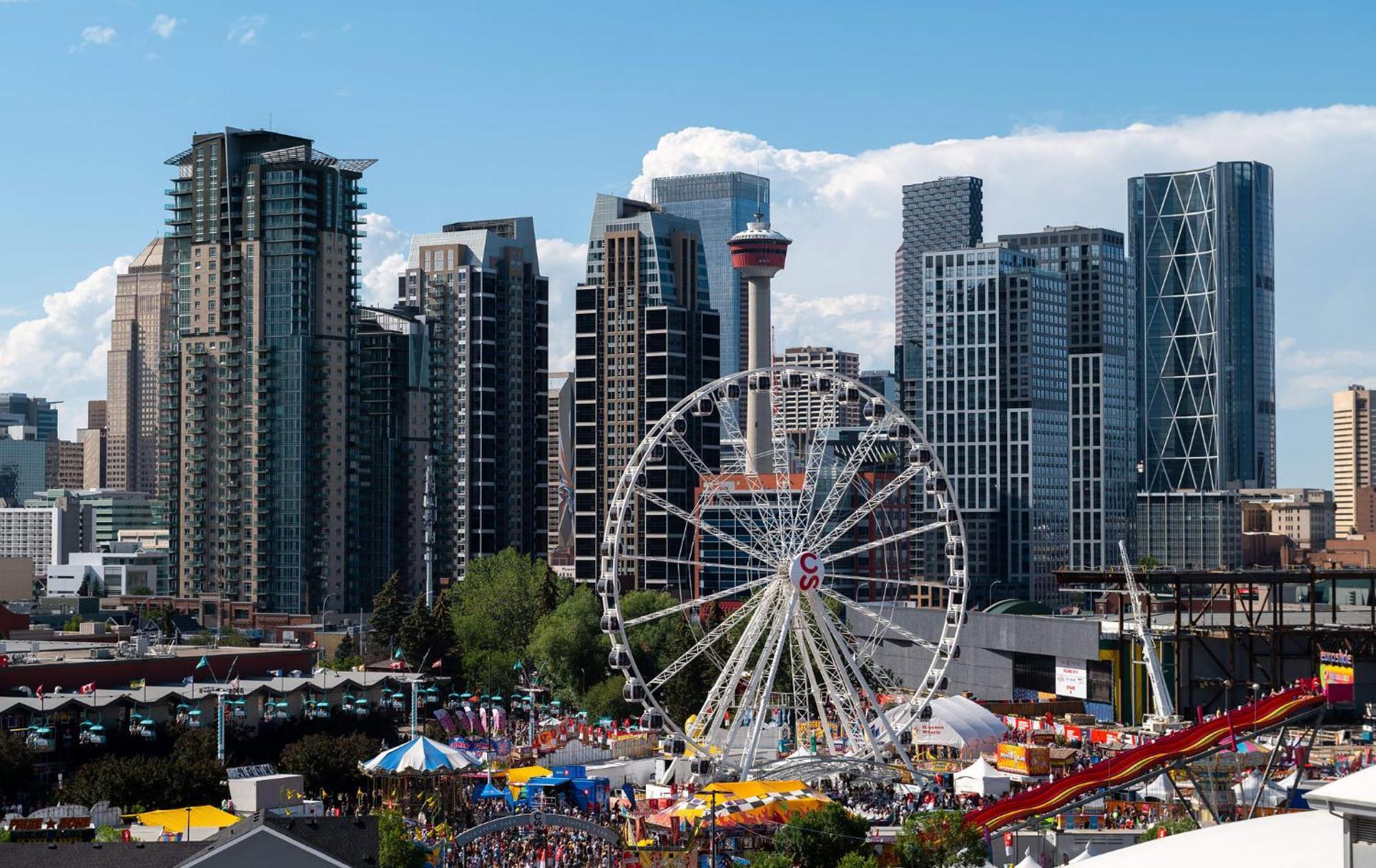 Luxury 2Br Condo - King Bed - Stunning City Views YYC 외부 사진